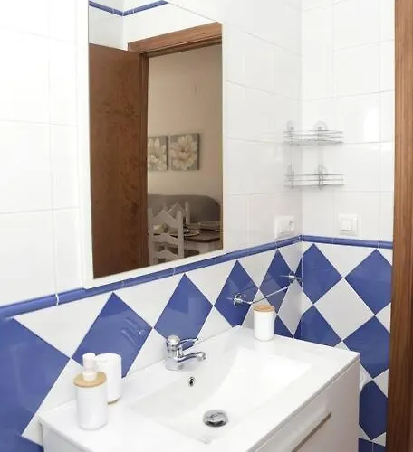 Apartamento Elena - Sólo Familias Y Parejas *